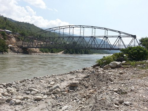 120_metre_Steel_Truss_Bridge_Cantilever_Over_Arun_River_Nepal_03
