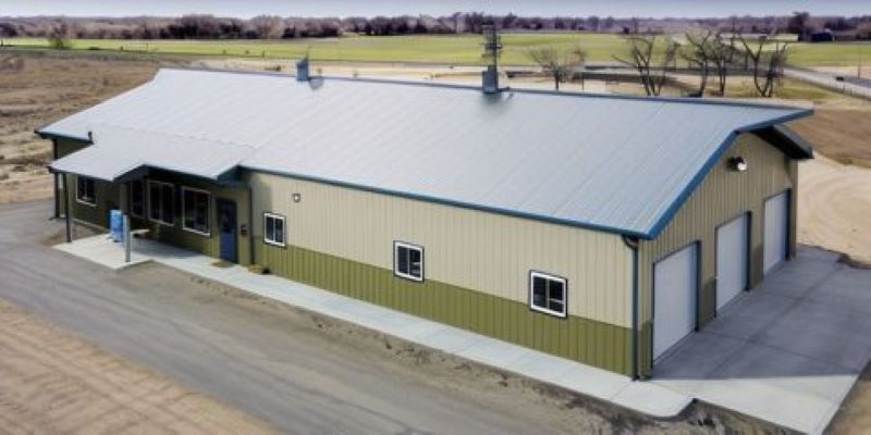 Barn Shouse 40x80 with 2 beds & 2,000 sq ft Workspace
