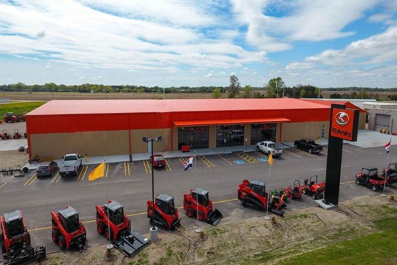 Commercial Dealership Steel Building For Tractors and Heavy Farm Equipment: Front Side Elevation