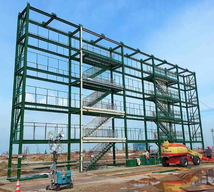 Gantry Bridge Type Steel Reefer Platforms and Auxiliaries,PSA Singapore Terminal: Site Steel Structure Installation Supervision