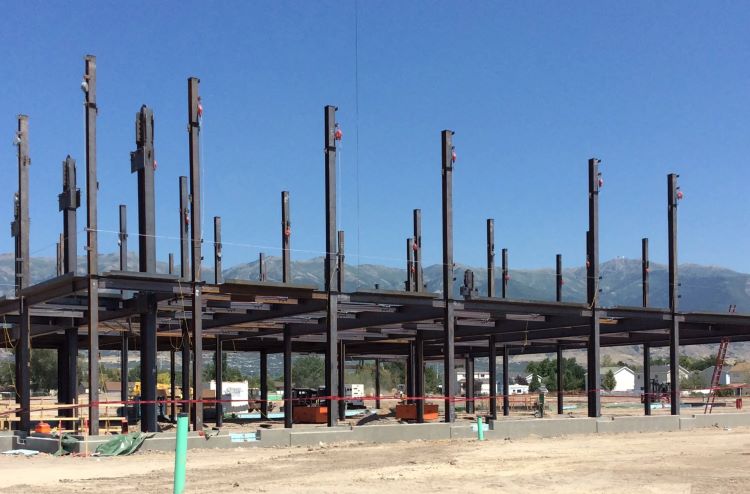 Hospital_Building_Steel_Structure_System_3_Column_Beam_installation
