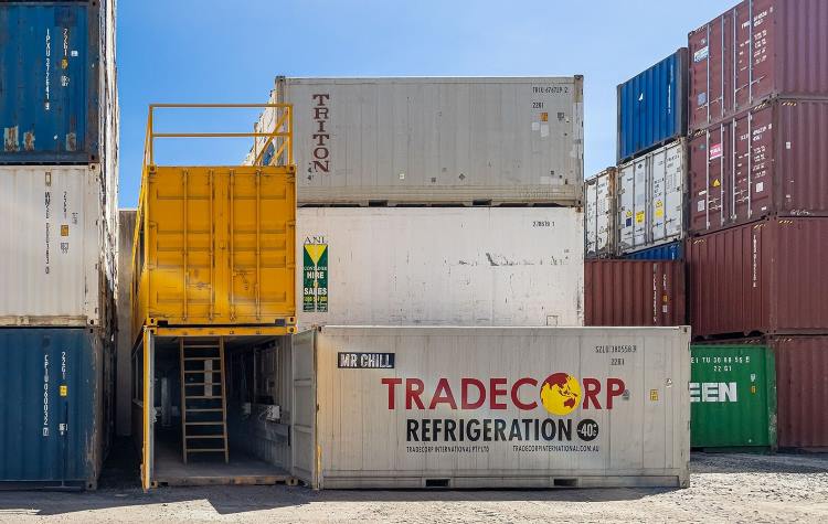 Innovative_Multi-level_Reefer_Monitoring_Gantry_Built_from_Used_Shipping_Container_04