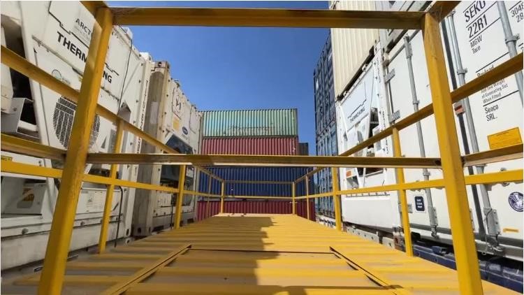 Innovative_Multi-level_Reefer_Monitoring_Gantry_Built_from_Used_Shipping_Container_19