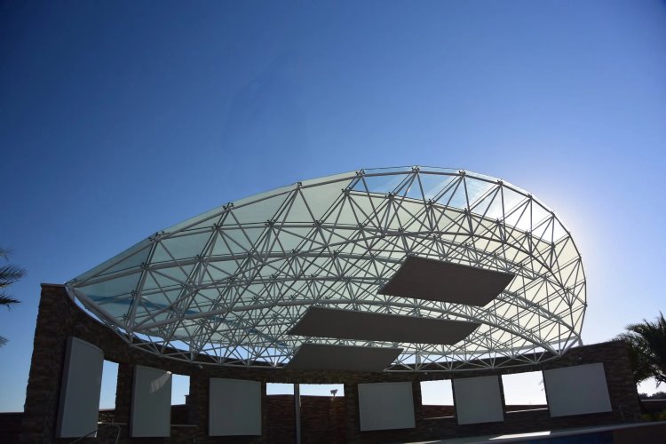 Larger Grid Spaceframe Canopy with Translucent Point supported Glass Shade and Shelter