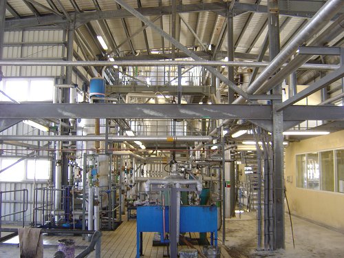 Oil_Refinery_and_Margarine_Factory_with_Prefabricated_Structural_Steelworks_China_02