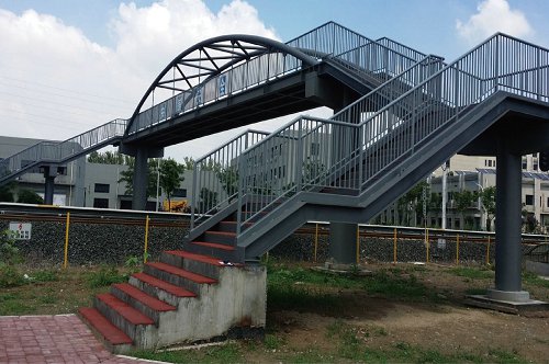 Passenger_Steel_Pedestrian_Foot_Bridge_with_stairways_and_ramps_Steel_Structure_China_footbridge_04