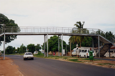 Passenger_Steel_Pedestrian_Foot_Bridge_with_stairways_and_ramps_Steel_Structure_China_footbridge_05