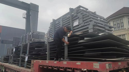 Pipe_Racks_ and_Equipment_Platform_Steel_Structure_Ghana_Natural_Gas_Pipeline_Network_4_Truck_Loading_Break_Bulk_Cargo