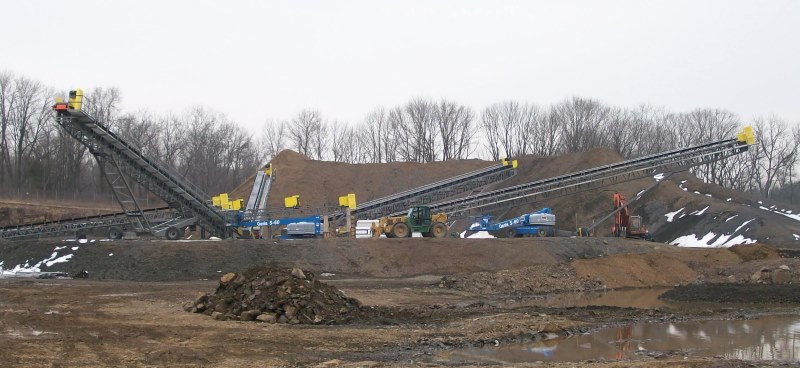 Screen Station Buildings and Screen Feed&Discharge Conveyors Steel Structures: Radial Stackers