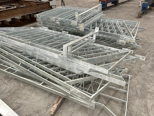 Reunion_Pedestrian_Foot_Steel_Bridges_and_Stairs_Design_Production_Fabrication_France_04
