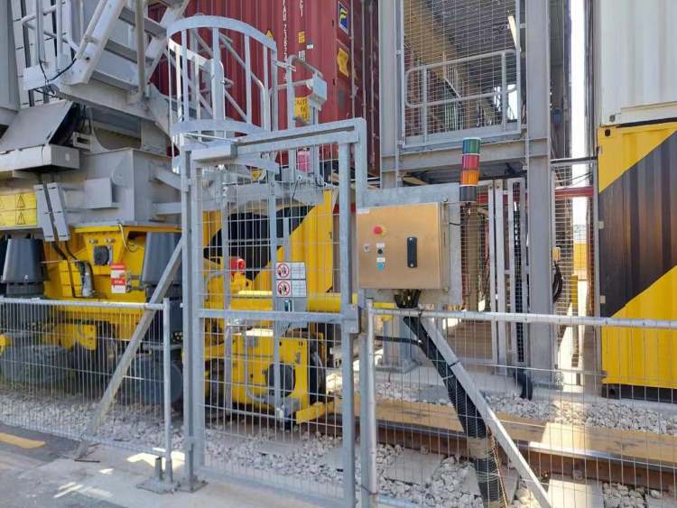 Steel_Reefer_Rack_Detailing_Design_Factors_for_Exporting_to_Europe_5_Acess_Gate_Acess_Control