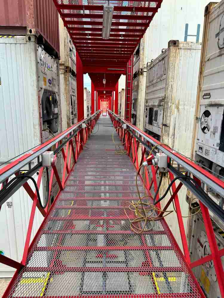 Steel_Reefer_Rack_Detailing_Design_Factors_for_Exporting_to_Europe_6_Flooring