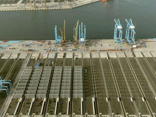 Steel_Reefer_Racks_and_Reefer_Safety_Tunnels _For_APM_Terminal_Maasvlakte II_13_Overview
