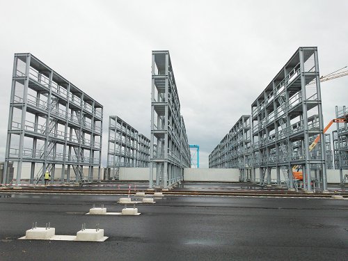 Steel_Reefer_Racks_and_Reefer_Safety_Tunnels _For_APM_Terminal_Maasvlakte II_1_Installation