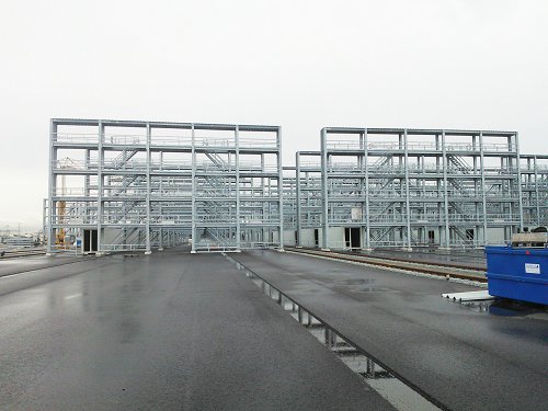 Steel_Reefer_Racks_and_Reefer_Safety_Tunnels _For_APM_Terminal_Maasvlakte II_5_Installation