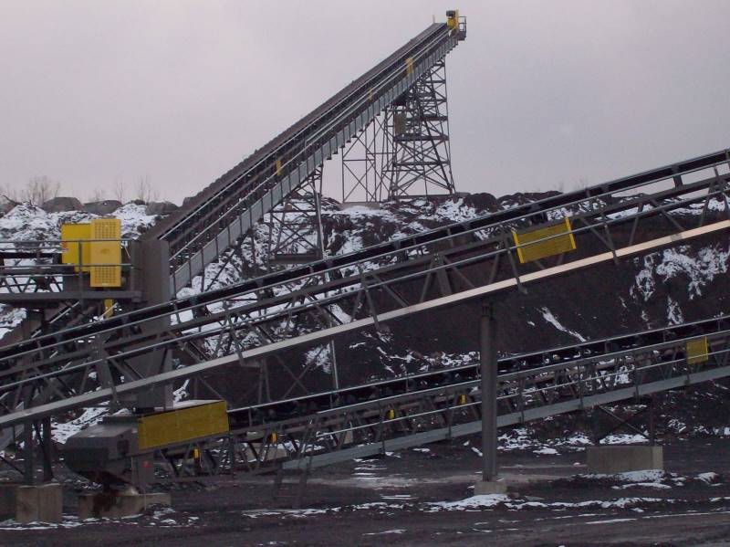 Screen Station Buildings and Screen Feed&Discharge Conveyors Steel Structures: 42” x 250’ Fixed Stacker