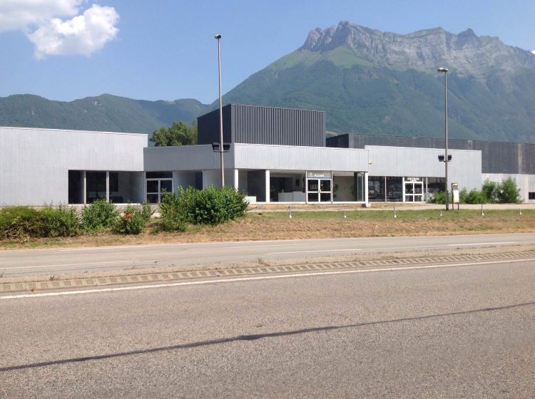 Steel_Structure_Workshop_Project_in_France_5_Finished_worksop_Front_View